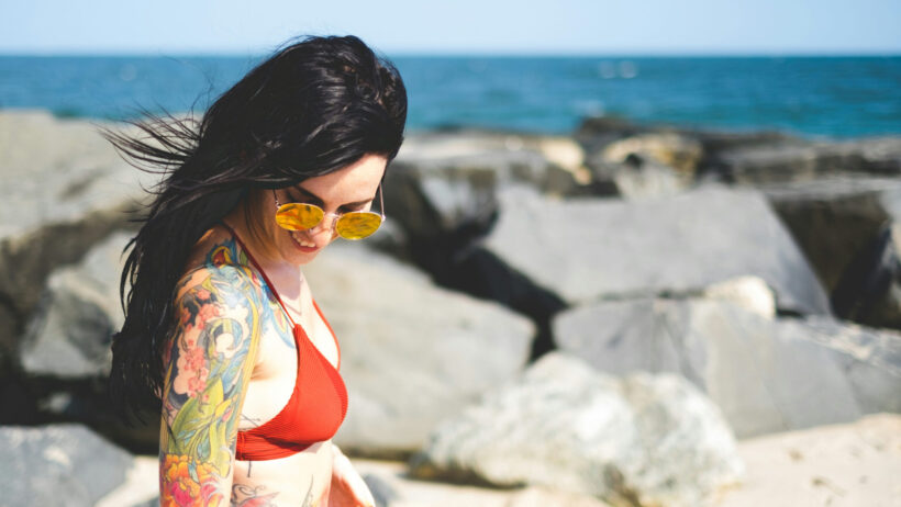 Tattoos und Sonne: Wie du dein Tattoo richtig schützt